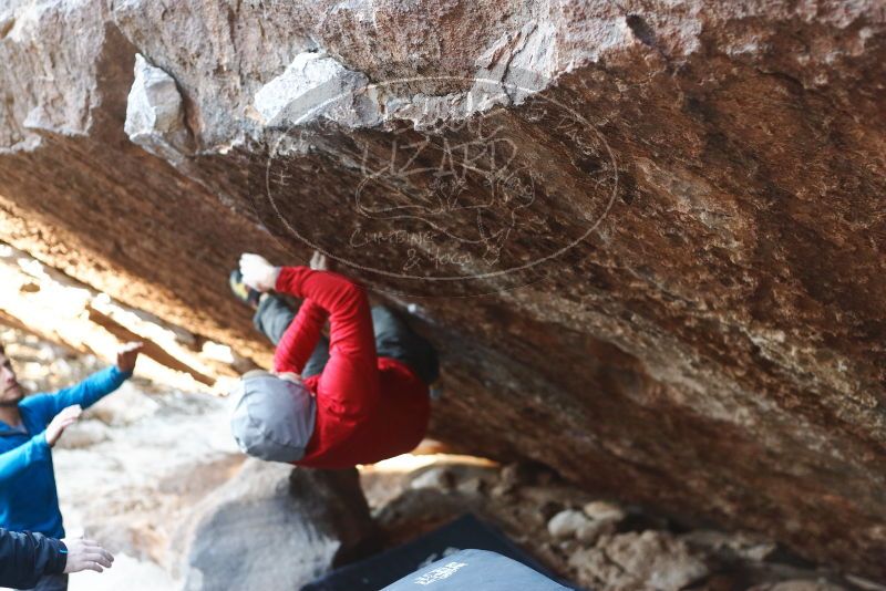 Bouldering in Hueco Tanks on 12/13/2019 with Blue Lizard Climbing and Yoga
Filename: SRM_20191213_1118430.jpg
Aperture: f/2.8
Shutter Speed: 1/250
Body: Canon EOS-1D Mark II
Lens: Canon EF 50mm f/1.8 II