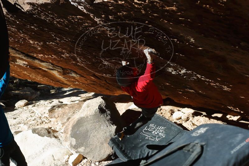 Bouldering in Hueco Tanks on 12/13/2019 with Blue Lizard Climbing and Yoga
Filename: SRM_20191213_1147220.jpg
Aperture: f/4.0
Shutter Speed: 1/500
Body: Canon EOS-1D Mark II
Lens: Canon EF 50mm f/1.8 II