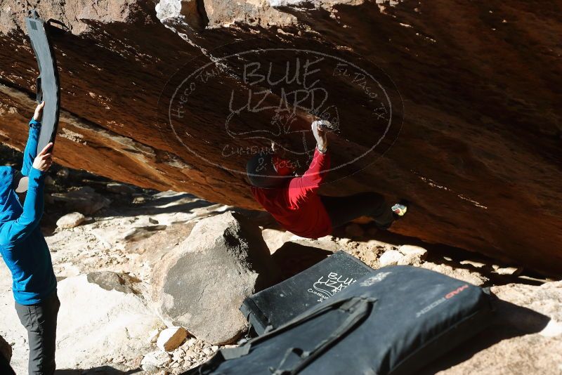 Bouldering in Hueco Tanks on 12/13/2019 with Blue Lizard Climbing and Yoga
Filename: SRM_20191213_1152050.jpg
Aperture: f/4.0
Shutter Speed: 1/500
Body: Canon EOS-1D Mark II
Lens: Canon EF 50mm f/1.8 II