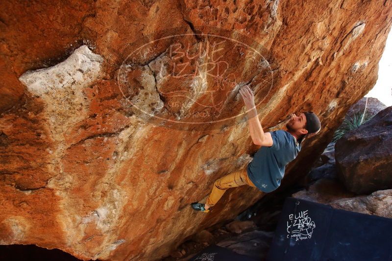 Bouldering in Hueco Tanks on 12/13/2019 with Blue Lizard Climbing and Yoga
Filename: SRM_20191213_1314240.jpg
Aperture: f/4.0
Shutter Speed: 1/250
Body: Canon EOS-1D Mark II
Lens: Canon EF 16-35mm f/2.8 L