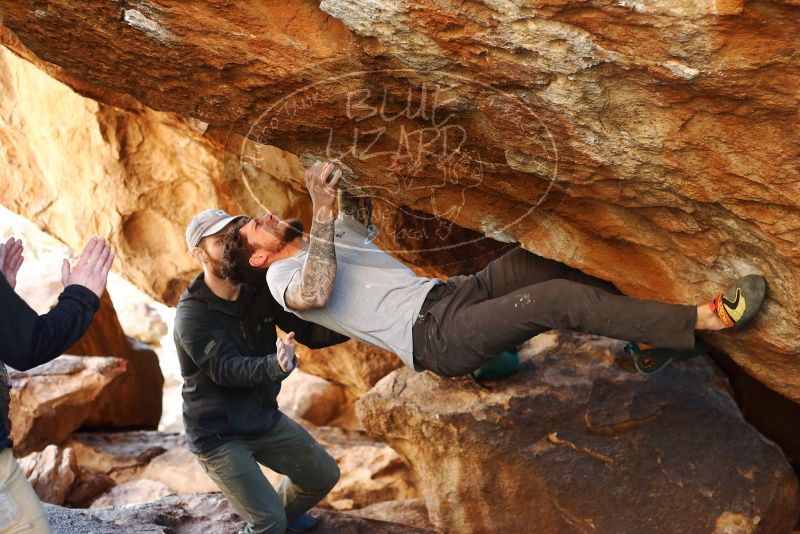 Bouldering in Hueco Tanks on 12/13/2019 with Blue Lizard Climbing and Yoga
Filename: SRM_20191213_1643290.jpg
Aperture: f/3.2
Shutter Speed: 1/250
Body: Canon EOS-1D Mark II
Lens: Canon EF 50mm f/1.8 II