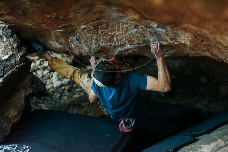 Bouldering in Hueco Tanks on 12/13/2019 with Blue Lizard Climbing and Yoga
Filename: SRM_20191213_1757191.jpg
Aperture: f/2.5
Shutter Speed: 1/250
Body: Canon EOS-1D Mark II
Lens: Canon EF 50mm f/1.8 II