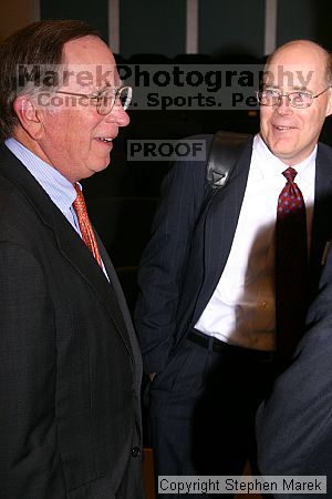 

Filename: img_3704_std.jpg
Aperture: f/5.6
Shutter Speed: 1/100
Body: Canon EOS DIGITAL REBEL
Lens: Canon EF-S 18-55mm f/3.5-5.6