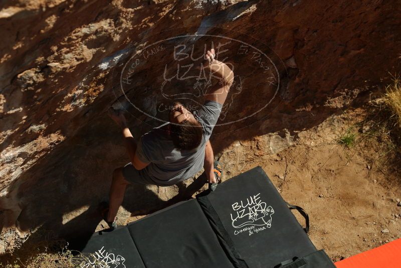 Bouldering in Hueco Tanks on 12/14/2019 with Blue Lizard Climbing and Yoga
Filename: SRM_20191214_1340240.jpg
Aperture: f/4.5
Shutter Speed: 1/500
Body: Canon EOS-1D Mark II
Lens: Canon EF 50mm f/1.8 II