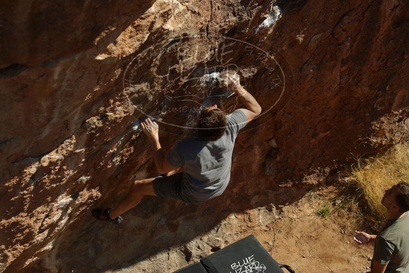 Bouldering in Hueco Tanks on 12/14/2019 with Blue Lizard Climbing and Yoga
Filename: SRM_20191214_1340320.jpg
Aperture: f/4.0
Shutter Speed: 1/500
Body: Canon EOS-1D Mark II
Lens: Canon EF 50mm f/1.8 II