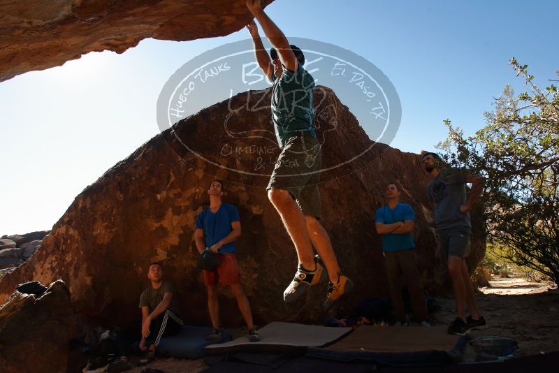 Bouldering in Hueco Tanks on 12/14/2019 with Blue Lizard Climbing and Yoga
Filename: SRM_20191214_1347370.jpg
Aperture: f/6.3
Shutter Speed: 1/500
Body: Canon EOS-1D Mark II
Lens: Canon EF 16-35mm f/2.8 L