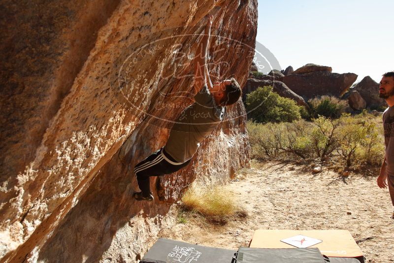 Bouldering in Hueco Tanks on 12/14/2019 with Blue Lizard Climbing and Yoga
Filename: SRM_20191214_1349481.jpg
Aperture: f/7.1
Shutter Speed: 1/500
Body: Canon EOS-1D Mark II
Lens: Canon EF 16-35mm f/2.8 L