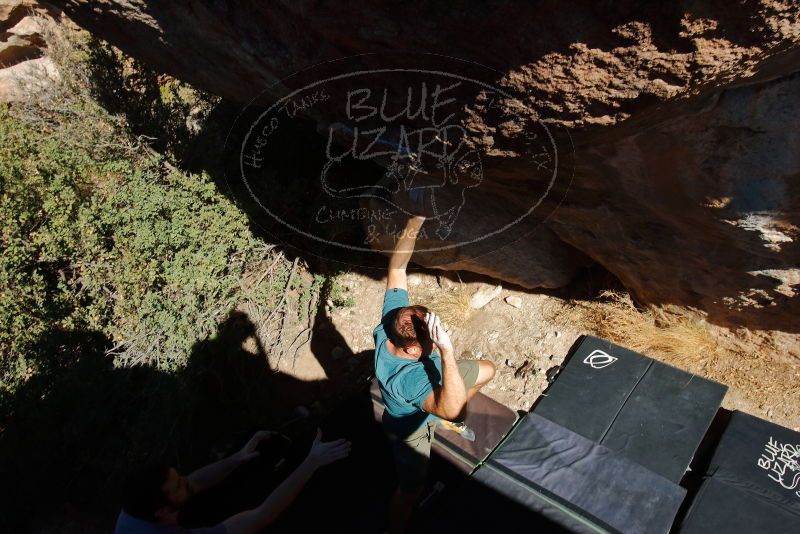 Bouldering in Hueco Tanks on 12/14/2019 with Blue Lizard Climbing and Yoga
Filename: SRM_20191214_1400311.jpg
Aperture: f/10.0
Shutter Speed: 1/500
Body: Canon EOS-1D Mark II
Lens: Canon EF 16-35mm f/2.8 L