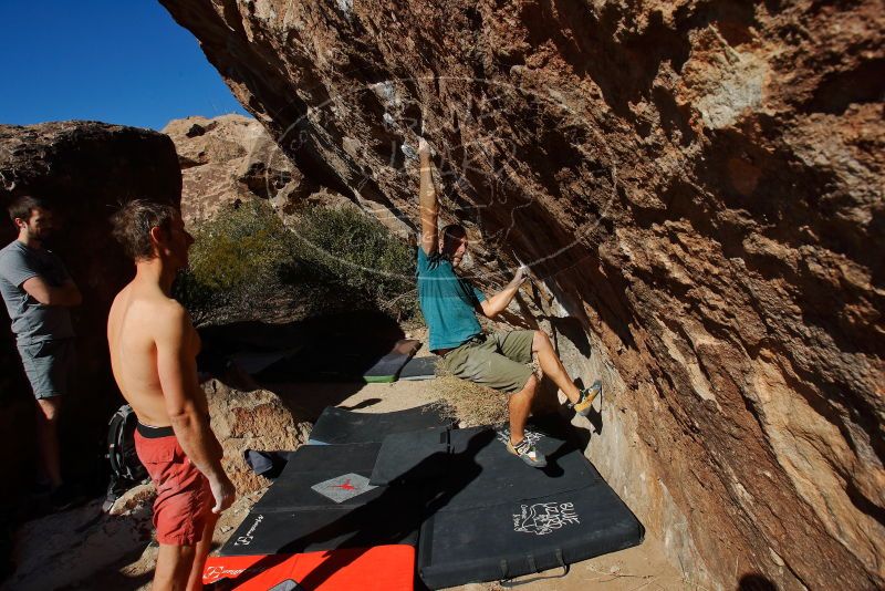 Bouldering in Hueco Tanks on 12/14/2019 with Blue Lizard Climbing and Yoga
Filename: SRM_20191214_1414400.jpg
Aperture: f/9.0
Shutter Speed: 1/500
Body: Canon EOS-1D Mark II
Lens: Canon EF 16-35mm f/2.8 L