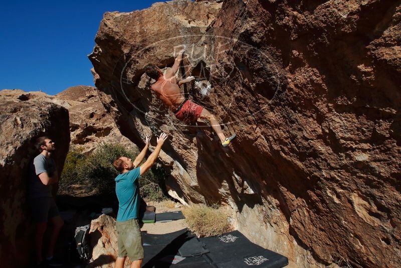 Bouldering in Hueco Tanks on 12/14/2019 with Blue Lizard Climbing and Yoga
Filename: SRM_20191214_1416220.jpg
Aperture: f/9.0
Shutter Speed: 1/500
Body: Canon EOS-1D Mark II
Lens: Canon EF 16-35mm f/2.8 L