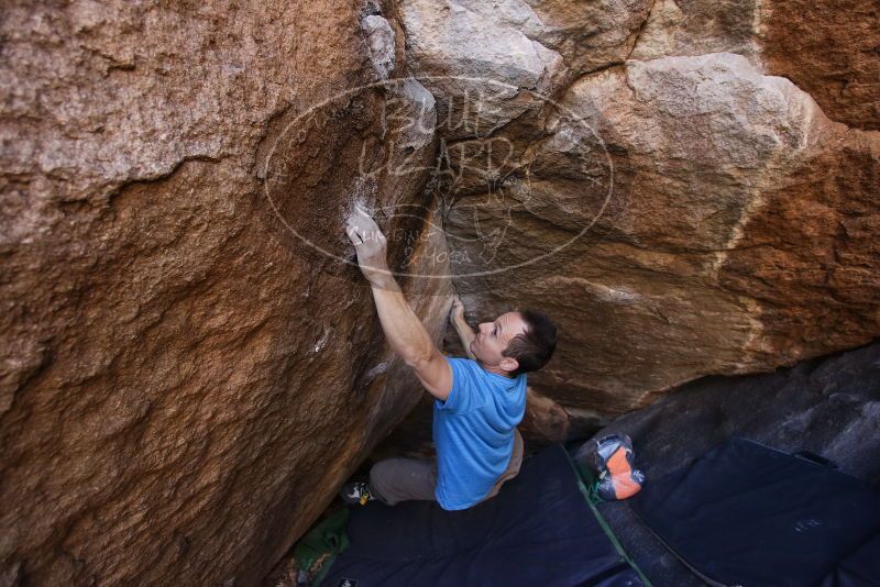 Bouldering in Hueco Tanks on 12/14/2019 with Blue Lizard Climbing and Yoga
Filename: SRM_20191214_1528120.jpg
Aperture: f/4.0
Shutter Speed: 1/250
Body: Canon EOS-1D Mark II
Lens: Canon EF 16-35mm f/2.8 L