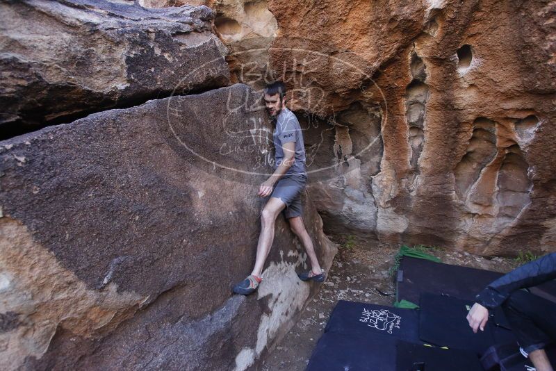 Bouldering in Hueco Tanks on 12/14/2019 with Blue Lizard Climbing and Yoga
Filename: SRM_20191214_1612250.jpg
Aperture: f/4.5
Shutter Speed: 1/250
Body: Canon EOS-1D Mark II
Lens: Canon EF 16-35mm f/2.8 L