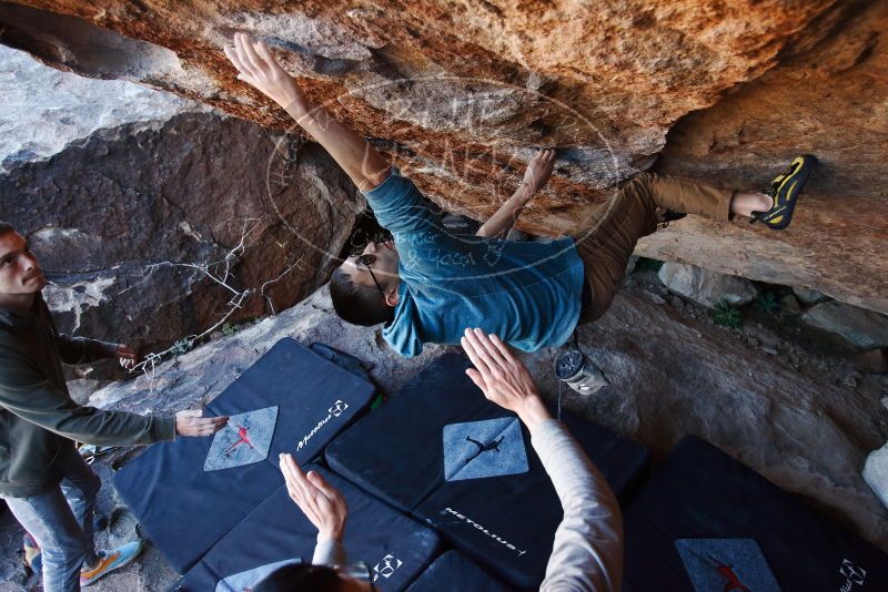 Bouldering in Hueco Tanks on 12/15/2019 with Blue Lizard Climbing and Yoga
Filename: SRM_20191215_1157400.jpg
Aperture: f/4.0
Shutter Speed: 1/250
Body: Canon EOS-1D Mark II
Lens: Canon EF 16-35mm f/2.8 L