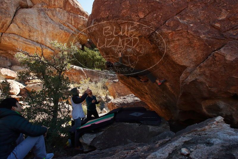 Bouldering in Hueco Tanks on 12/15/2019 with Blue Lizard Climbing and Yoga
Filename: SRM_20191215_1330401.jpg
Aperture: f/9.0
Shutter Speed: 1/250
Body: Canon EOS-1D Mark II
Lens: Canon EF 16-35mm f/2.8 L