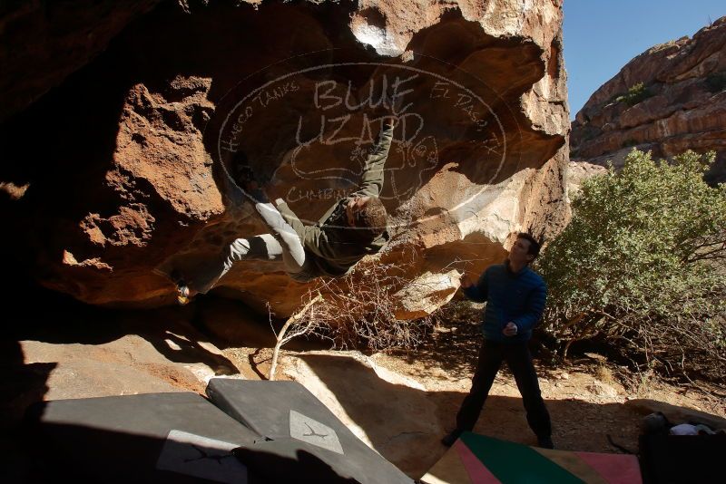 Bouldering in Hueco Tanks on 12/15/2019 with Blue Lizard Climbing and Yoga

Filename: SRM_20191215_1428360.jpg
Aperture: f/10.0
Shutter Speed: 1/320
Body: Canon EOS-1D Mark II
Lens: Canon EF 16-35mm f/2.8 L