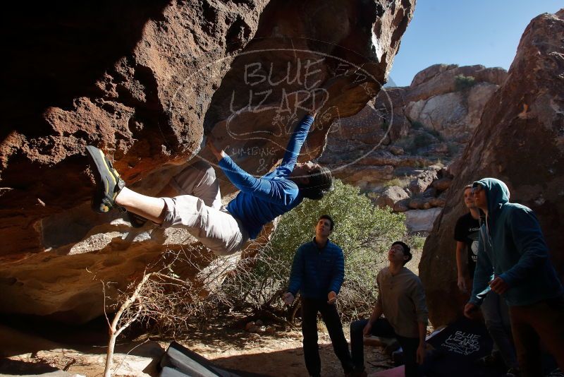 Bouldering in Hueco Tanks on 12/15/2019 with Blue Lizard Climbing and Yoga
Filename: SRM_20191215_1441210.jpg
Aperture: f/5.0
Shutter Speed: 1/400
Body: Canon EOS-1D Mark II
Lens: Canon EF 16-35mm f/2.8 L