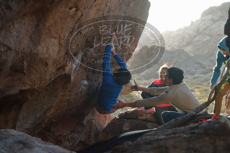Bouldering in Hueco Tanks on 12/15/2019 with Blue Lizard Climbing and Yoga
Filename: SRM_20191215_1656101.jpg
Aperture: f/4.0
Shutter Speed: 1/250
Body: Canon EOS-1D Mark II
Lens: Canon EF 50mm f/1.8 II