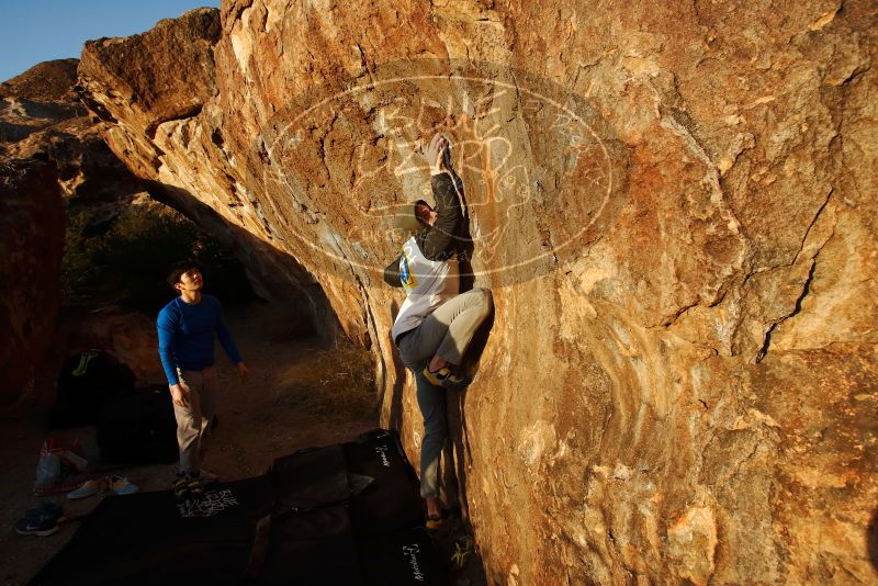 Bouldering in Hueco Tanks on 12/15/2019 with Blue Lizard Climbing and Yoga
Filename: SRM_20191215_1737450.jpg
Aperture: f/7.1
Shutter Speed: 1/250
Body: Canon EOS-1D Mark II
Lens: Canon EF 16-35mm f/2.8 L
