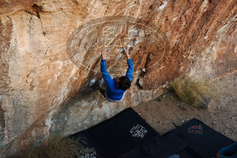 Bouldering in Hueco Tanks on 12/15/2019 with Blue Lizard Climbing and Yoga
Filename: SRM_20191215_1801030.jpg
Aperture: f/4.0
Shutter Speed: 1/250
Body: Canon EOS-1D Mark II
Lens: Canon EF 16-35mm f/2.8 L