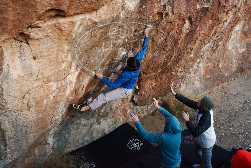 Bouldering in Hueco Tanks on 12/15/2019 with Blue Lizard Climbing and Yoga
Filename: SRM_20191215_1805000.jpg
Aperture: f/4.5
Shutter Speed: 1/250
Body: Canon EOS-1D Mark II
Lens: Canon EF 16-35mm f/2.8 L