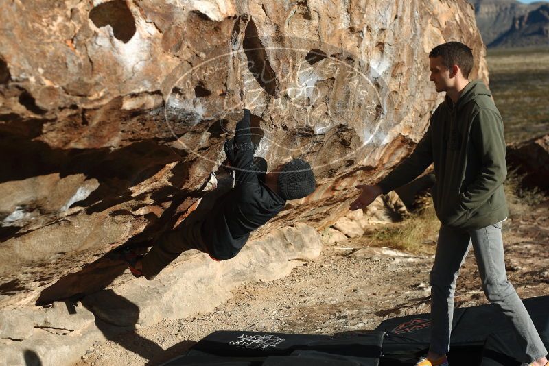 Bouldering in Hueco Tanks on 12/16/2019 with Blue Lizard Climbing and Yoga
Filename: SRM_20191216_1005320.jpg
Aperture: f/4.0
Shutter Speed: 1/640
Body: Canon EOS-1D Mark II
Lens: Canon EF 50mm f/1.8 II