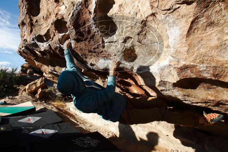 Bouldering in Hueco Tanks on 12/16/2019 with Blue Lizard Climbing and Yoga
Filename: SRM_20191216_1019590.jpg
Aperture: f/8.0
Shutter Speed: 1/400
Body: Canon EOS-1D Mark II
Lens: Canon EF 16-35mm f/2.8 L