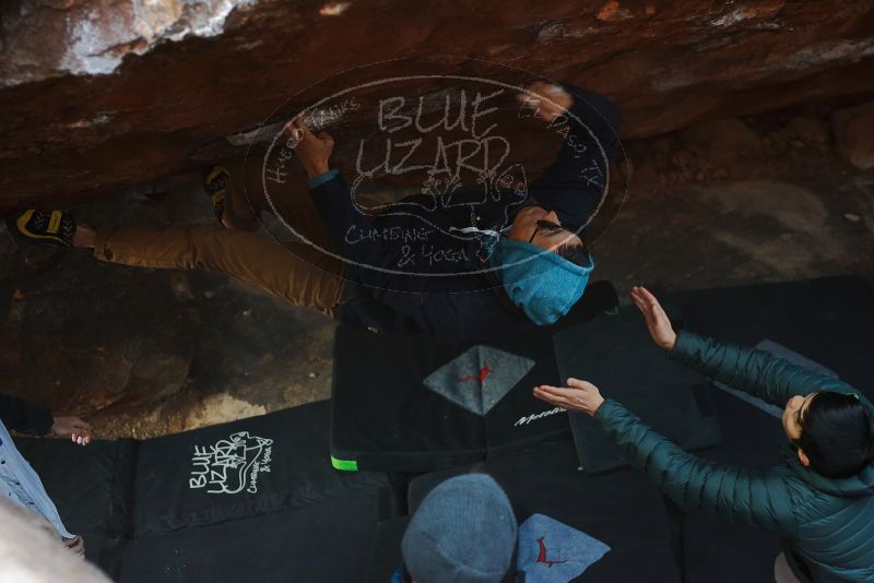 Bouldering in Hueco Tanks on 12/16/2019 with Blue Lizard Climbing and Yoga

Filename: SRM_20191216_1144450.jpg
Aperture: f/3.2
Shutter Speed: 1/250
Body: Canon EOS-1D Mark II
Lens: Canon EF 50mm f/1.8 II