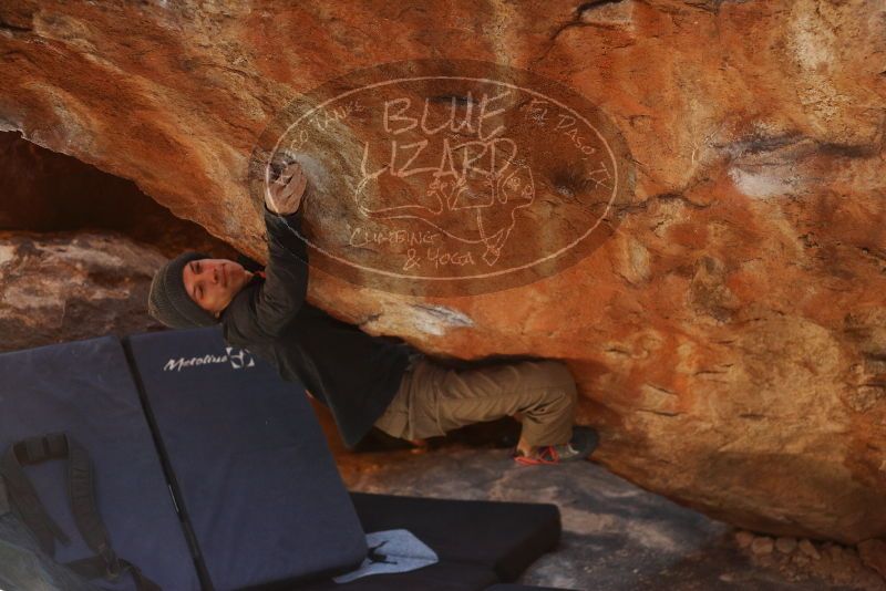 Bouldering in Hueco Tanks on 12/16/2019 with Blue Lizard Climbing and Yoga
Filename: SRM_20191216_1217020.jpg
Aperture: f/2.8
Shutter Speed: 1/250
Body: Canon EOS-1D Mark II
Lens: Canon EF 50mm f/1.8 II