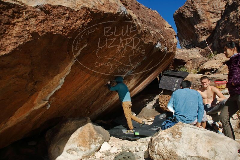 Bouldering in Hueco Tanks on 12/16/2019 with Blue Lizard Climbing and Yoga
Filename: SRM_20191216_1410040.jpg
Aperture: f/9.0
Shutter Speed: 1/250
Body: Canon EOS-1D Mark II
Lens: Canon EF 16-35mm f/2.8 L
