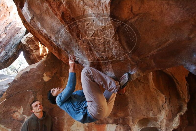 Bouldering in Hueco Tanks on 12/16/2019 with Blue Lizard Climbing and Yoga
Filename: SRM_20191216_1716340.jpg
Aperture: f/3.2
Shutter Speed: 1/250
Body: Canon EOS-1D Mark II
Lens: Canon EF 16-35mm f/2.8 L