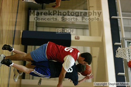 

Filename: img_1972_std.jpg
Aperture: f/2.8
Shutter Speed: 1/320
Body: Canon EOS DIGITAL REBEL
Lens: Canon EF 80-200mm f/2.8 L