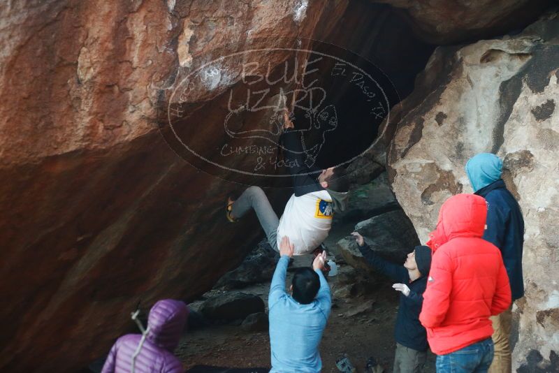 Bouldering in Hueco Tanks on 12/16/2019 with Blue Lizard Climbing and Yoga
Filename: SRM_20191216_1756360.jpg
Aperture: f/2.8
Shutter Speed: 1/250
Body: Canon EOS-1D Mark II
Lens: Canon EF 50mm f/1.8 II