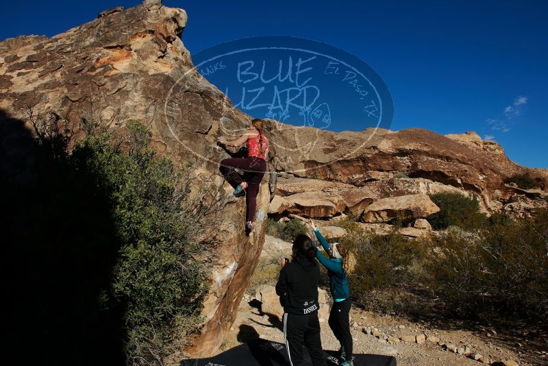 Bouldering in Hueco Tanks on 12/19/2019 with Blue Lizard Climbing and Yoga
Filename: SRM_20191219_1039260.jpg
Aperture: f/7.1
Shutter Speed: 1/640
Body: Canon EOS-1D Mark II
Lens: Canon EF 16-35mm f/2.8 L