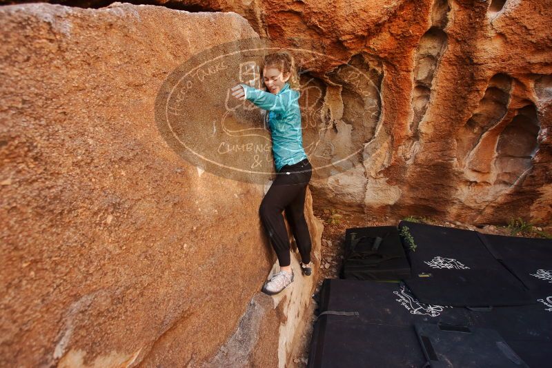 Bouldering in Hueco Tanks on 12/19/2019 with Blue Lizard Climbing and Yoga
Filename: SRM_20191219_1158460.jpg
Aperture: f/4.5
Shutter Speed: 1/250
Body: Canon EOS-1D Mark II
Lens: Canon EF 16-35mm f/2.8 L
