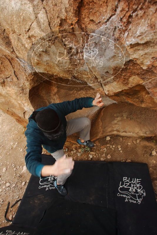 Bouldering in Hueco Tanks on 12/19/2019 with Blue Lizard Climbing and Yoga
Filename: SRM_20191219_1358190.jpg
Aperture: f/7.1
Shutter Speed: 1/200
Body: Canon EOS-1D Mark II
Lens: Canon EF 16-35mm f/2.8 L