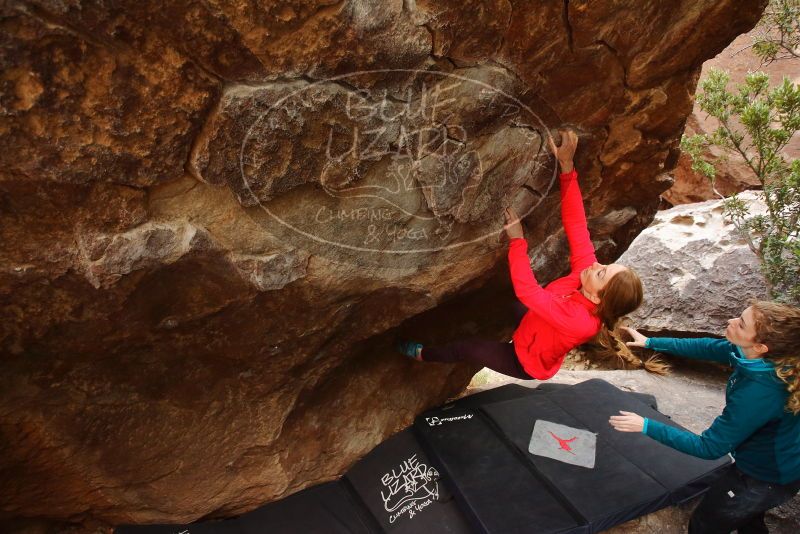 Bouldering in Hueco Tanks on 12/19/2019 with Blue Lizard Climbing and Yoga
Filename: SRM_20191219_1418351.jpg
Aperture: f/4.0
Shutter Speed: 1/250
Body: Canon EOS-1D Mark II
Lens: Canon EF 16-35mm f/2.8 L