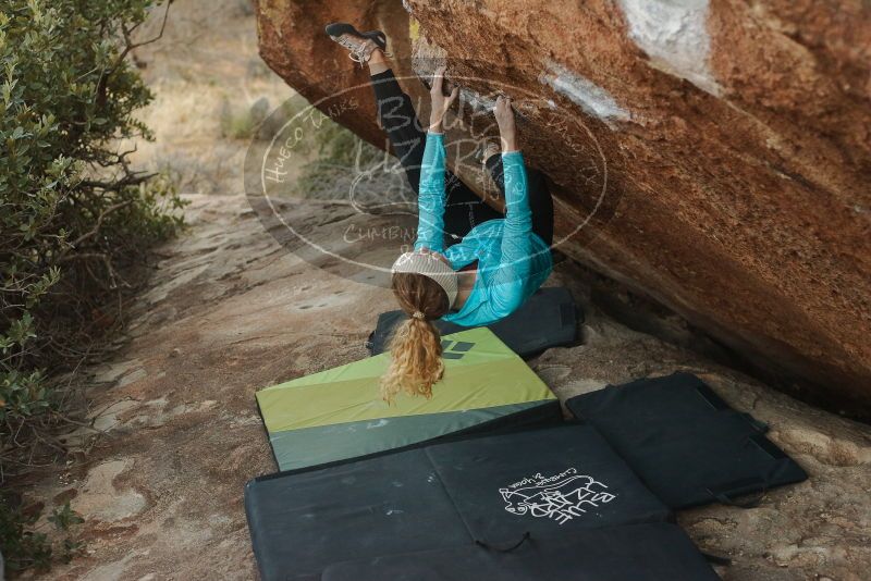 Bouldering in Hueco Tanks on 12/19/2019 with Blue Lizard Climbing and Yoga
Filename: SRM_20191219_1757100.jpg
Aperture: f/3.2
Shutter Speed: 1/250
Body: Canon EOS-1D Mark II
Lens: Canon EF 50mm f/1.8 II