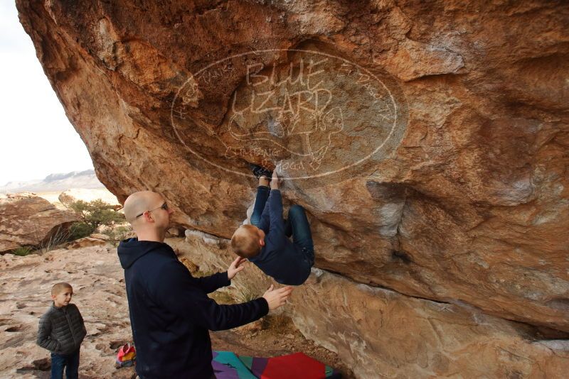 Bouldering in Hueco Tanks on 12/23/2019 with Blue Lizard Climbing and Yoga
Filename: SRM_20191223_1004480.jpg
Aperture: f/6.3
Shutter Speed: 1/320
Body: Canon EOS-1D Mark II
Lens: Canon EF 16-35mm f/2.8 L