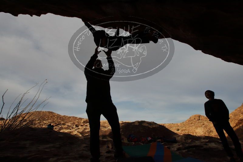 Bouldering in Hueco Tanks on 12/23/2019 with Blue Lizard Climbing and Yoga
Filename: SRM_20191223_1010410.jpg
Aperture: f/13.0
Shutter Speed: 1/800
Body: Canon EOS-1D Mark II
Lens: Canon EF 16-35mm f/2.8 L