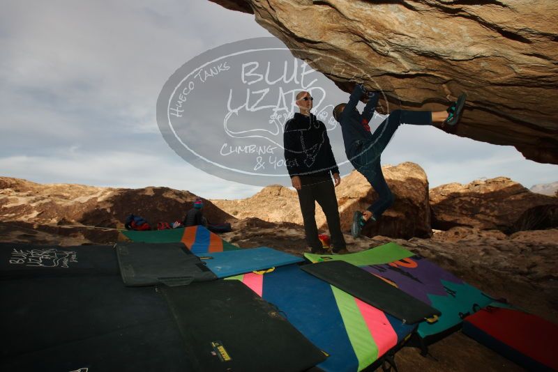 Bouldering in Hueco Tanks on 12/23/2019 with Blue Lizard Climbing and Yoga
Filename: SRM_20191223_1013320.jpg
Aperture: f/8.0
Shutter Speed: 1/250
Body: Canon EOS-1D Mark II
Lens: Canon EF 16-35mm f/2.8 L