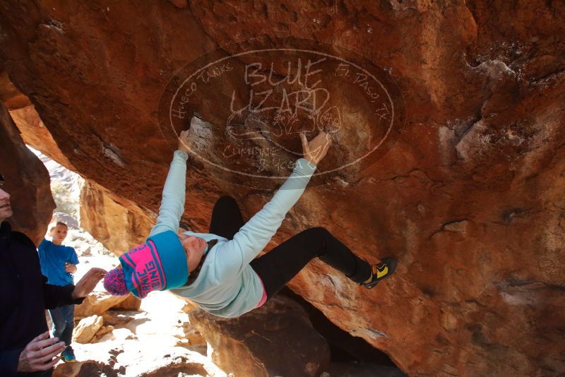 Bouldering in Hueco Tanks on 12/23/2019 with Blue Lizard Climbing and Yoga
Filename: SRM_20191223_1252180.jpg
Aperture: f/6.3
Shutter Speed: 1/250
Body: Canon EOS-1D Mark II
Lens: Canon EF 16-35mm f/2.8 L