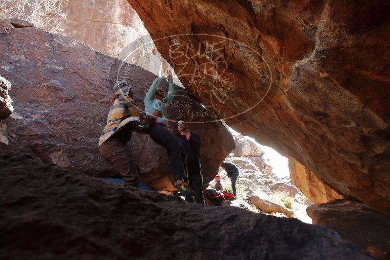 Bouldering in Hueco Tanks on 12/23/2019 with Blue Lizard Climbing and Yoga

Filename: SRM_20191223_1350170.jpg
Aperture: f/6.3
Shutter Speed: 1/250
Body: Canon EOS-1D Mark II
Lens: Canon EF 16-35mm f/2.8 L