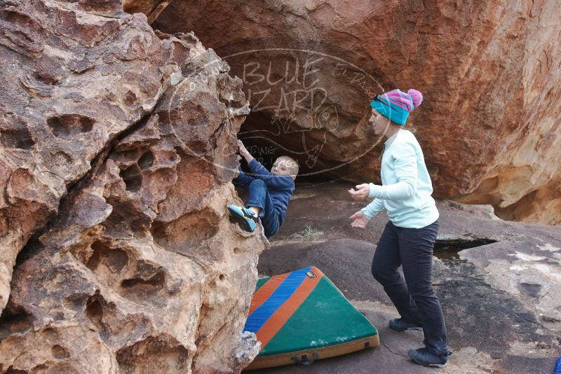Bouldering in Hueco Tanks on 12/23/2019 with Blue Lizard Climbing and Yoga
Filename: SRM_20191223_1439150.jpg
Aperture: f/5.0
Shutter Speed: 1/250
Body: Canon EOS-1D Mark II
Lens: Canon EF 16-35mm f/2.8 L