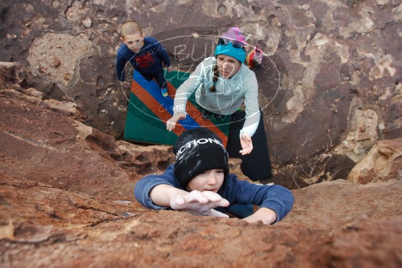 Bouldering in Hueco Tanks on 12/23/2019 with Blue Lizard Climbing and Yoga
Filename: SRM_20191223_1444370.jpg
Aperture: f/6.3
Shutter Speed: 1/250
Body: Canon EOS-1D Mark II
Lens: Canon EF 16-35mm f/2.8 L