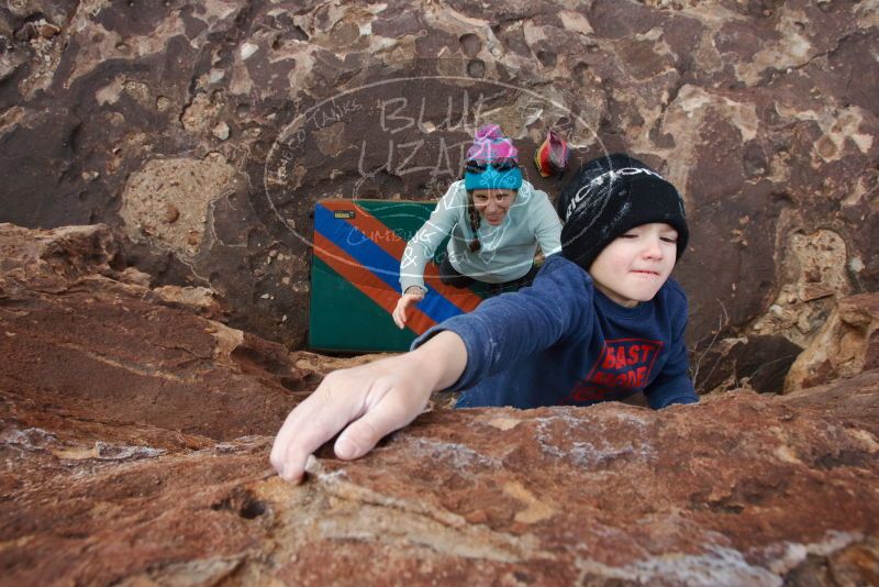 Bouldering in Hueco Tanks on 12/23/2019 with Blue Lizard Climbing and Yoga
Filename: SRM_20191223_1448300.jpg
Aperture: f/8.0
Shutter Speed: 1/250
Body: Canon EOS-1D Mark II
Lens: Canon EF 16-35mm f/2.8 L