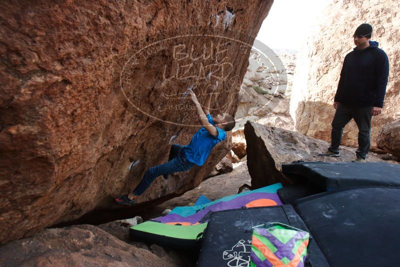 Bouldering in Hueco Tanks on 12/23/2019 with Blue Lizard Climbing and Yoga
Filename: SRM_20191223_1450150.jpg
Aperture: f/6.3
Shutter Speed: 1/250
Body: Canon EOS-1D Mark II
Lens: Canon EF 16-35mm f/2.8 L