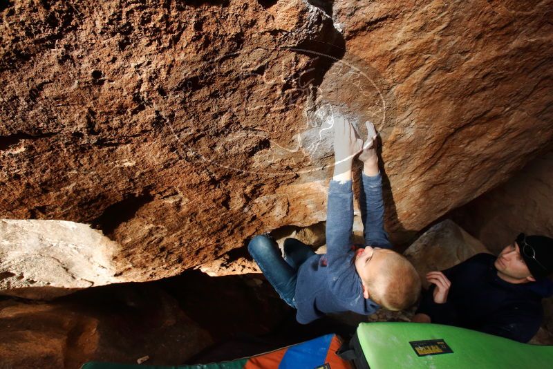 Bouldering in Hueco Tanks on 12/23/2019 with Blue Lizard Climbing and Yoga
Filename: SRM_20191223_1529090.jpg
Aperture: f/8.0
Shutter Speed: 1/250
Body: Canon EOS-1D Mark II
Lens: Canon EF 16-35mm f/2.8 L