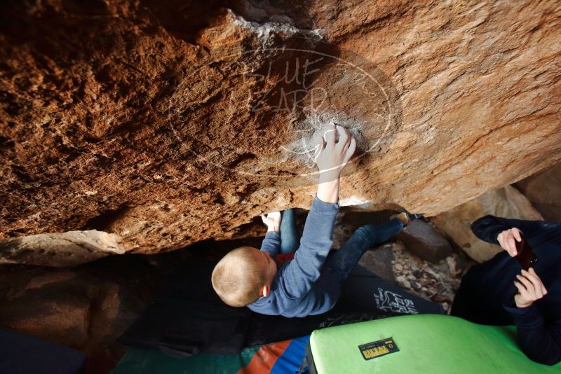 Bouldering in Hueco Tanks on 12/23/2019 with Blue Lizard Climbing and Yoga
Filename: SRM_20191223_1547090.jpg
Aperture: f/4.5
Shutter Speed: 1/250
Body: Canon EOS-1D Mark II
Lens: Canon EF 16-35mm f/2.8 L