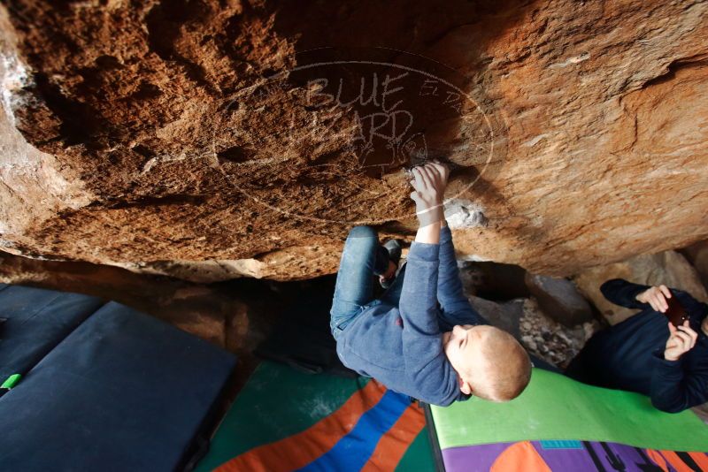 Bouldering in Hueco Tanks on 12/23/2019 with Blue Lizard Climbing and Yoga
Filename: SRM_20191223_1547171.jpg
Aperture: f/4.5
Shutter Speed: 1/250
Body: Canon EOS-1D Mark II
Lens: Canon EF 16-35mm f/2.8 L