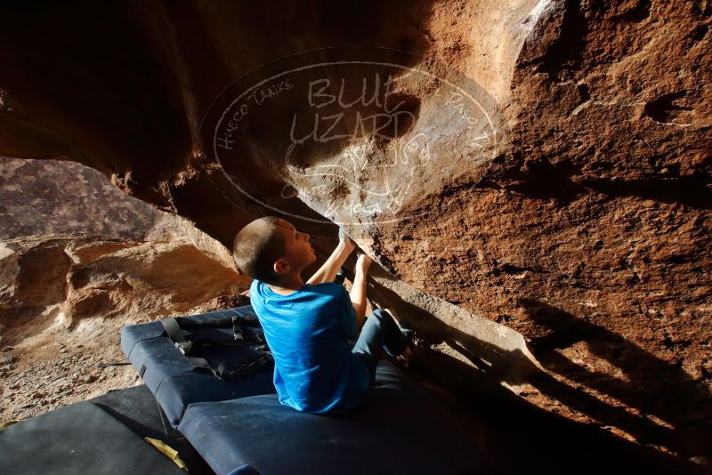 Bouldering in Hueco Tanks on 12/23/2019 with Blue Lizard Climbing and Yoga
Filename: SRM_20191223_1549510.jpg
Aperture: f/10.0
Shutter Speed: 1/250
Body: Canon EOS-1D Mark II
Lens: Canon EF 16-35mm f/2.8 L
